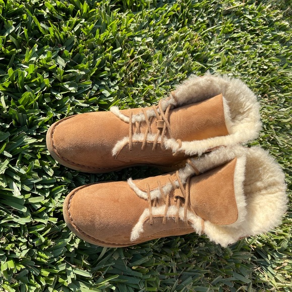 UGG🍁🍂Quincy Chestnut winter boots 6 - Picture 6 of 16